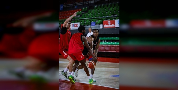 Karşıyaka Basketbol, Türk Telekom'a yenilerek sezonu açtı