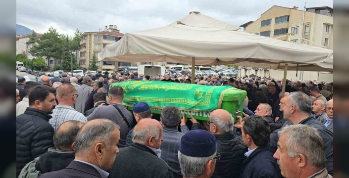 Kazada hayatını kaybeden minibüs sürücüsü uğurlandı