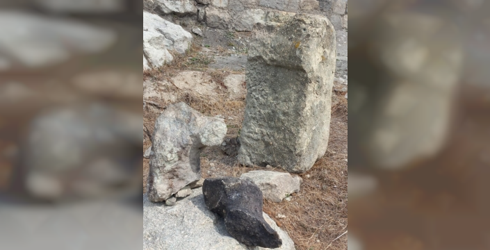 Kazı ekibi, Roma dönemine ait heykel parçaları buldu