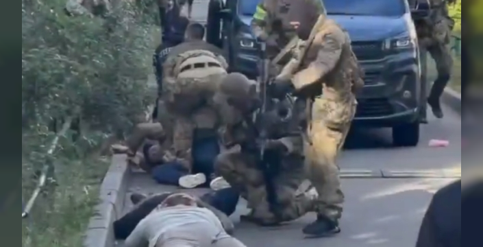 Kiev'de SBU ve GUR arasında silahlı çatışma yaşandı