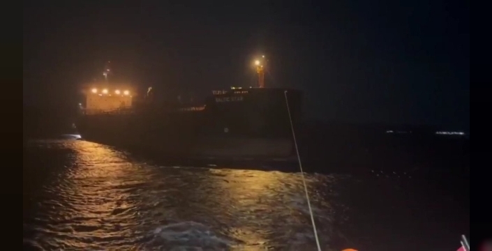 Kimyasal tanker Çanakkale Boğazı'nda makine arızası yaşadı