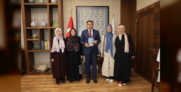 Kütahya Valisi Musa Işın, yeni kitabı kabul etti