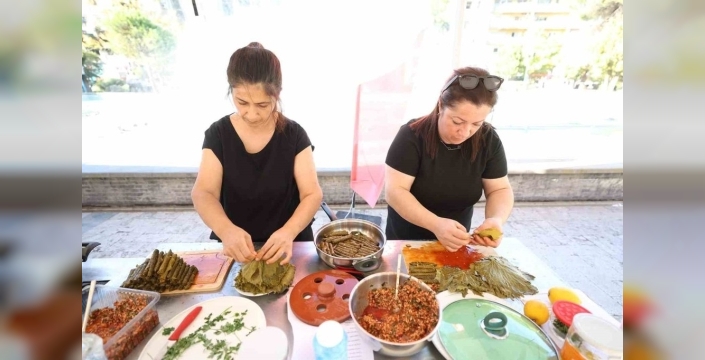 Manisa'da en güzel sarma seçildi