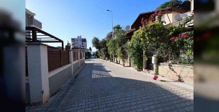 Marmaris Adaköy sokakları parke taşlarıyla yenilendi
