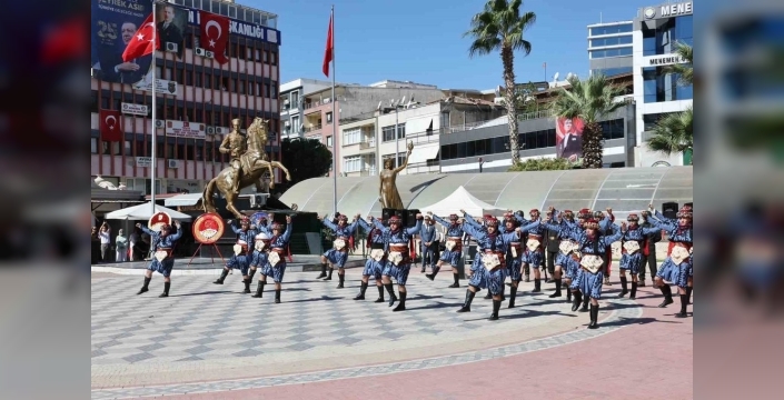 Menemen, kurtuluşunun 104. yılını coşkuyla kutladı
