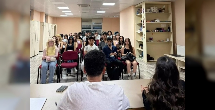 Menteşe'de gençlere tiyatro eğitimi veriliyor