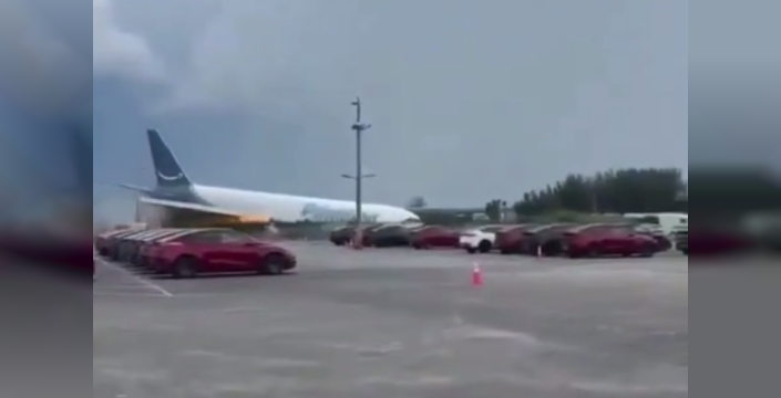 Miami'de kargo uçağı kazasıyla ilgili yeni görüntüler yayımlandı