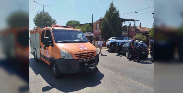 Nazilli'de polis aracı ile otomobil çarpıştı, 2 yaralı