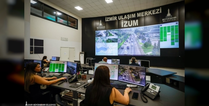 Okul trafiği İZUM'dan anlık takipte
