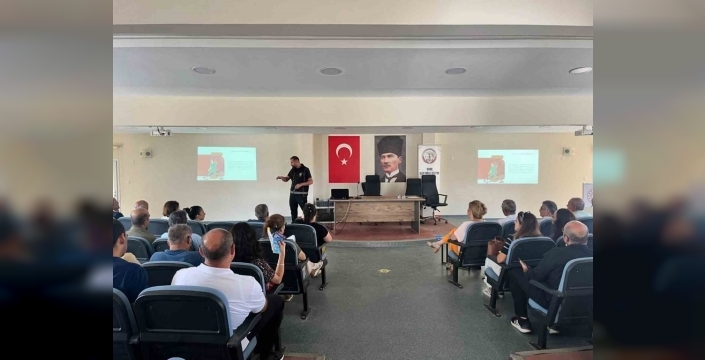 Okul yöneticilerine bağımlılıkla mücadele eğitimi verildi