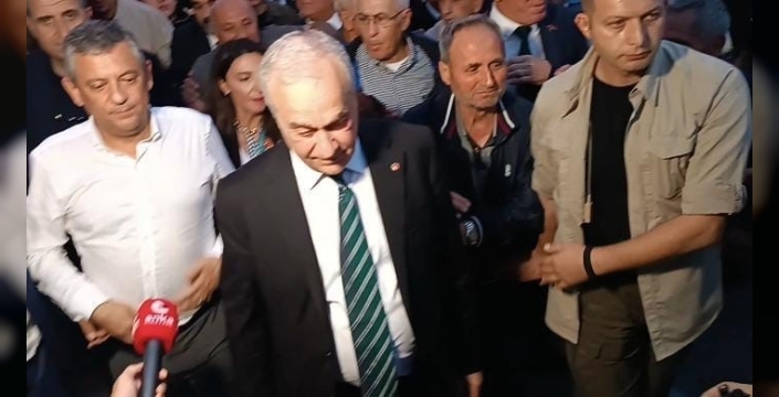 Özgür Özel'in Bursa'daki programında dikkat çeken anlar