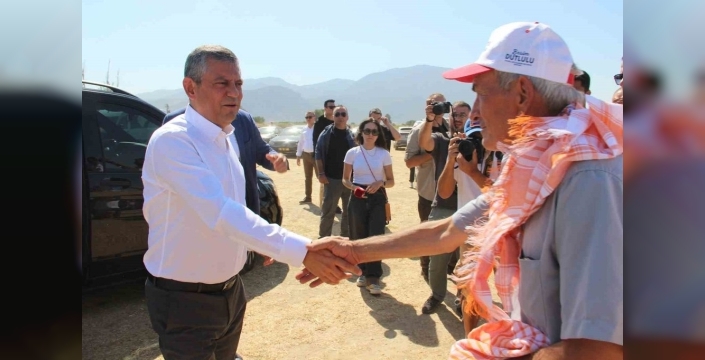 Özgür Özel, Manisa'da üreticilerle buluştu
