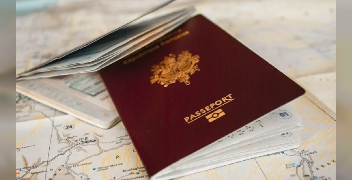 Pasaportsuz seyahat eden 3 kişi