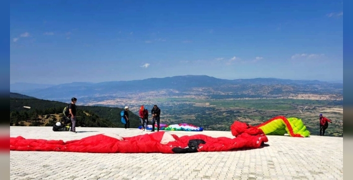 Simav'da 8. havacılık festivali yapıldı