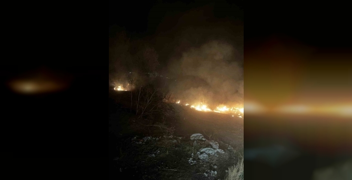 Şuhut'ta arazi yangını itfaiye tarafından söndürüldü