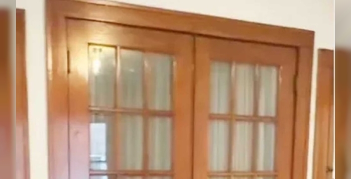 Tarihi evde açılmayan kapı, gizli bir özelliği ortaya çıkardı