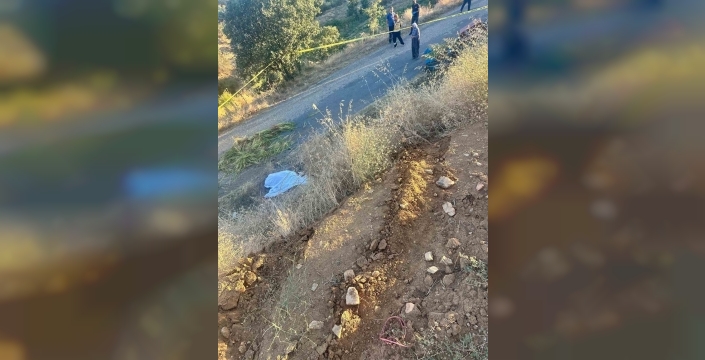 Traktör altında kalan çiftçi hayatını kaybetti