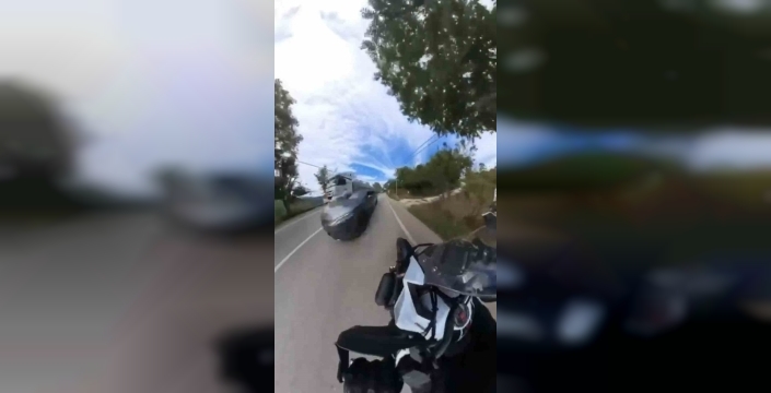 Yasak yolda hatalı sollama kazayı önledi