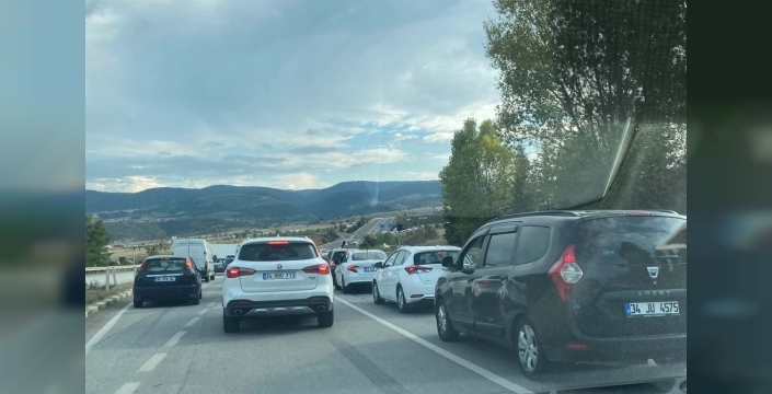 Yol çalışması 21 ilin geçişini aksattı