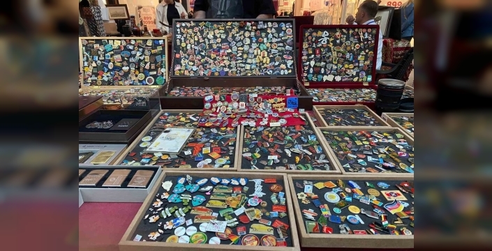 130 yıllık Osmanlı sancağı antika fuarında ilgi gördü