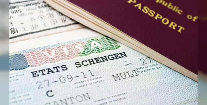 AB, Rus turistlere Schengen vizesini kısıtlayacak