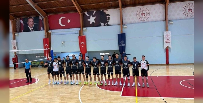 Acıpayam Gençlik, Bursa deplasmanında set vermedi
