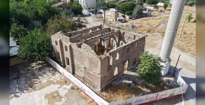 Aksaray Camii, 6 yıldır onarım bekliyor