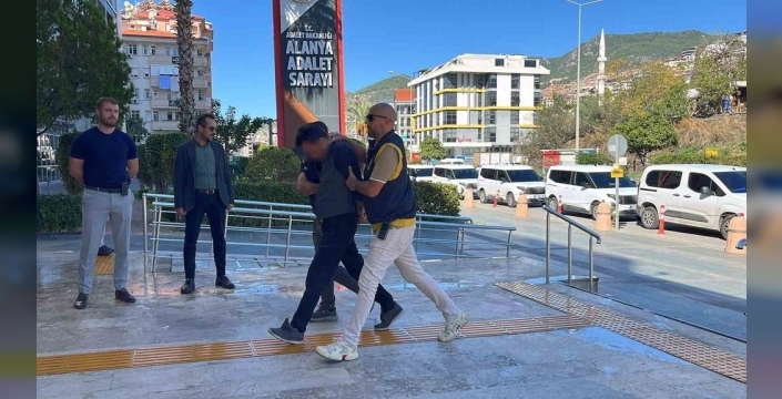 Alanya'da tefecilik operasyonunda 6 kişi tutuklandı