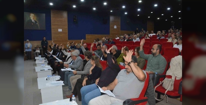 Aliağa Belediyesi'nin yeni teşkilat yapısı meclisten onay aldı