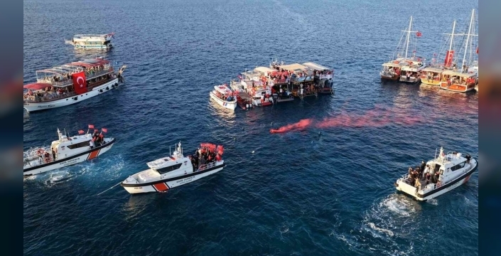 Antalya'da Cumhuriyet Bayramı'na özel yürüyüş düzenlendi