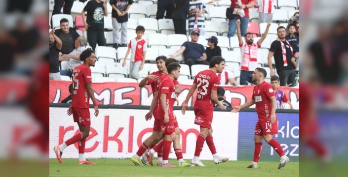 Antalyaspor, Bodrum FK'ya evinde 2-1 yenildi