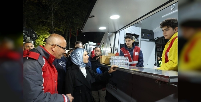Bakan Göktaş, sel felaketi sonrası destek çalışmalarını duyurdu