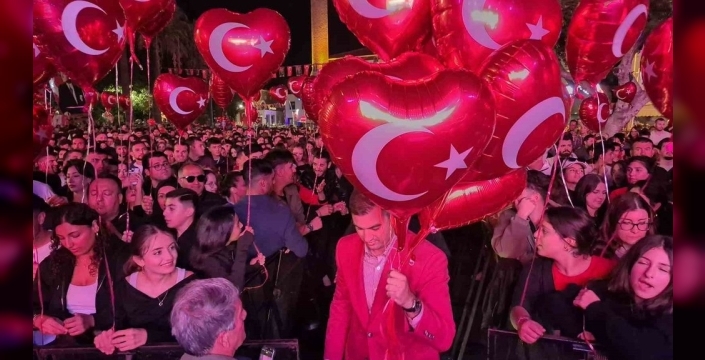 Bodrum'da Cumhuriyet Bayramı Dedublüman konseriyle kutlandı