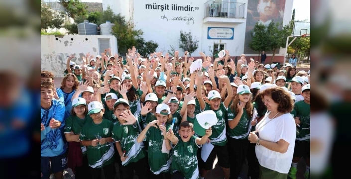 Bodrumspor, geleceği okullarda inşa ediyor