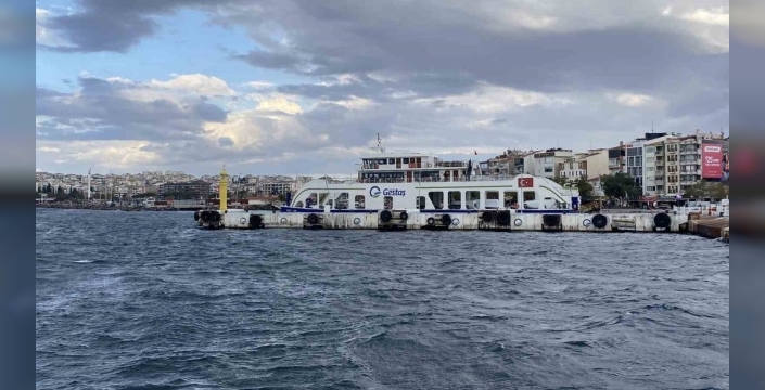 Bozcaada ve Gökçeada feribot seferleri iptal edildi