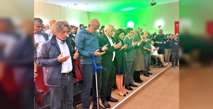 Çeşme eğitim camiası, müdür Nemide Korkmaz'ı uğurladı