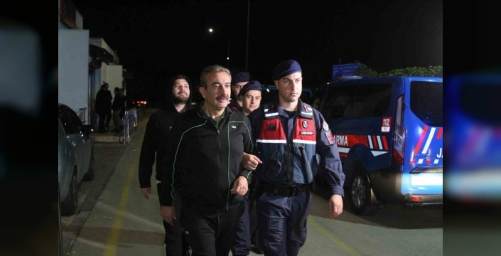 Çukurova Belediyesi'nde operasyon: Başkan ve eski başkan adliyeye sevk edildi