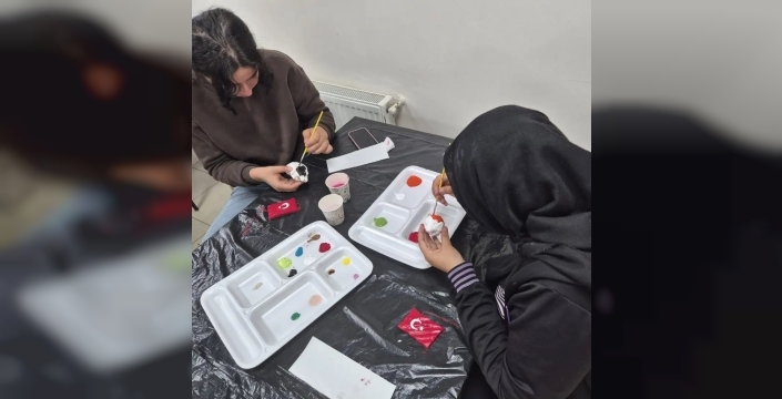 Cumhuriyet Bayramı için seramik bayrak atölyesi düzenlendi