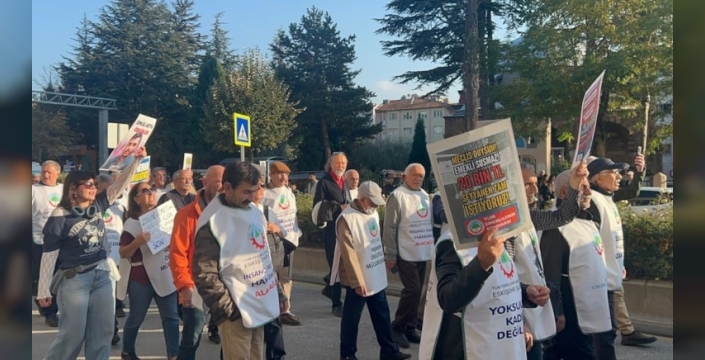 Emekliler, insanca yaşam için aylık ve ücretsiz sağlık talep etti