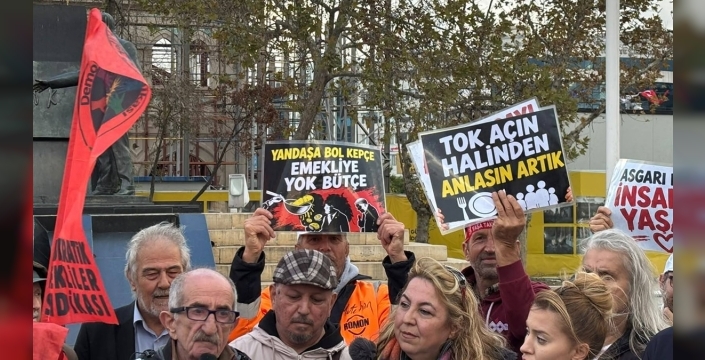 Emekliler, seyyanen zam talebiyle eylem yaptı