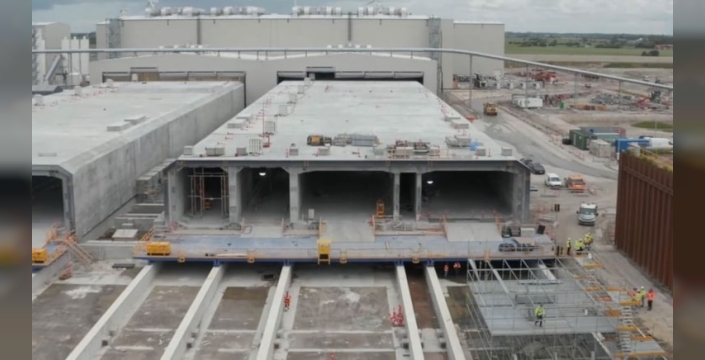 Fehmarnbelt Tüneli'nde dev beton eleman deniz dibine indirildi
