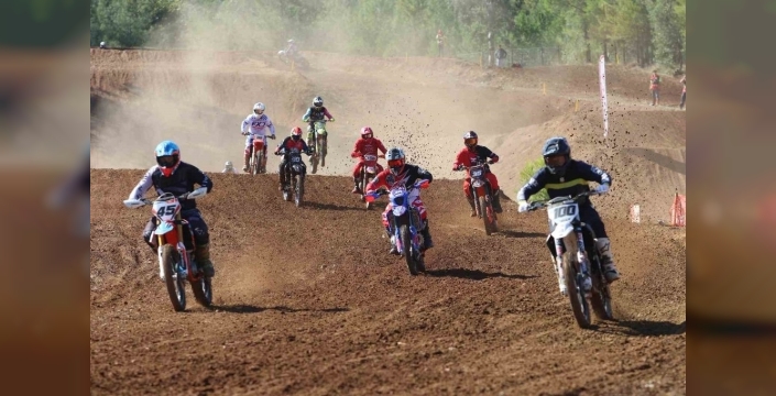 Fethiye'de motokros sezonunun final yarışı yapıldı