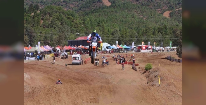 Fethiye motokros yarışları ilk gününde heyecan dorukta