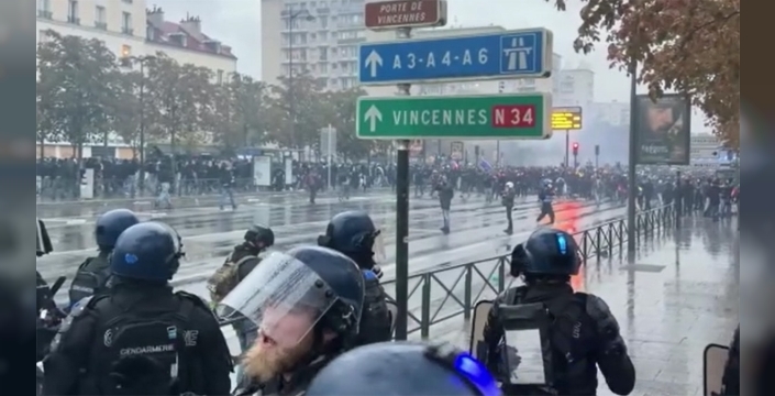 Fransa ve İtalya'da protestolar: Yüz binler sokakta