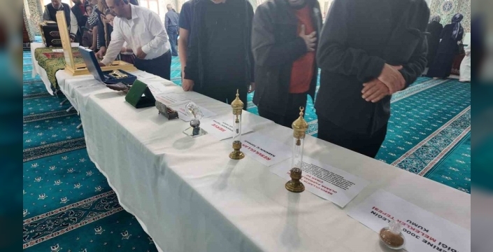 Gediz'de kutsal emanetler ziyaretçilere açıldı