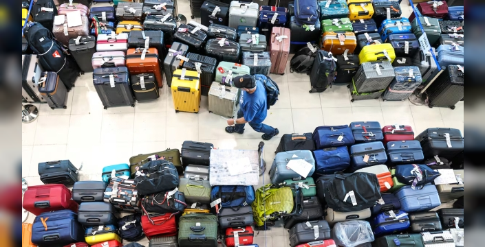Havalimanında 10 bin bavul krizi orduyu harekete geçirdi