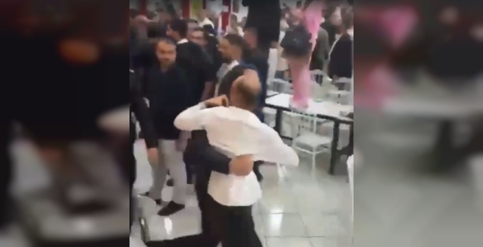 İzmir'de parti içi ön seçim kavgaya dönüştü
