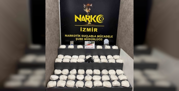 İzmir'de uyuşturucu operasyonunda 32 kilo metamfetamin ele geçirildi