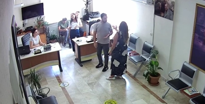 Kadın muhtara hapis cezası