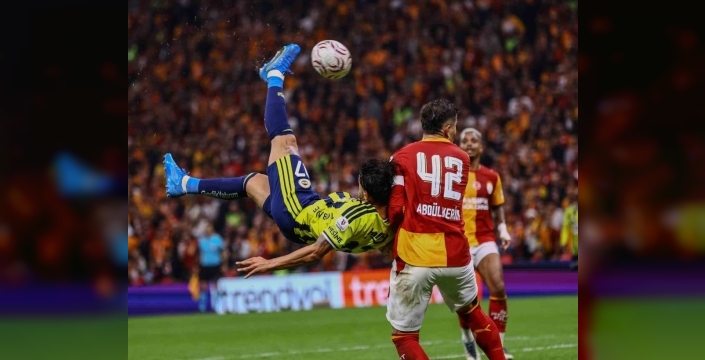 Kahveci, Galatasaray derbisinde ilk golünü attı